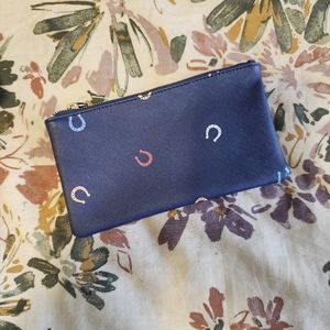 Horseshoe print wallet